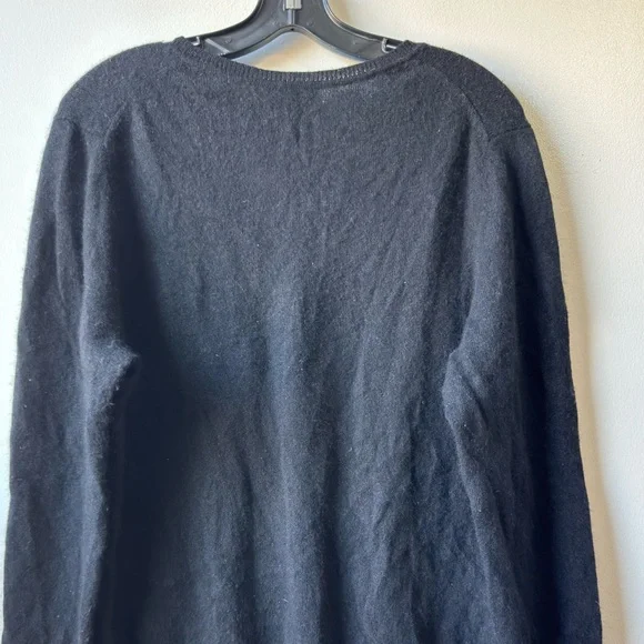 Charter Club Luxury Cashmere Men's Black V-Neck Sweater - Picture 6 of 7